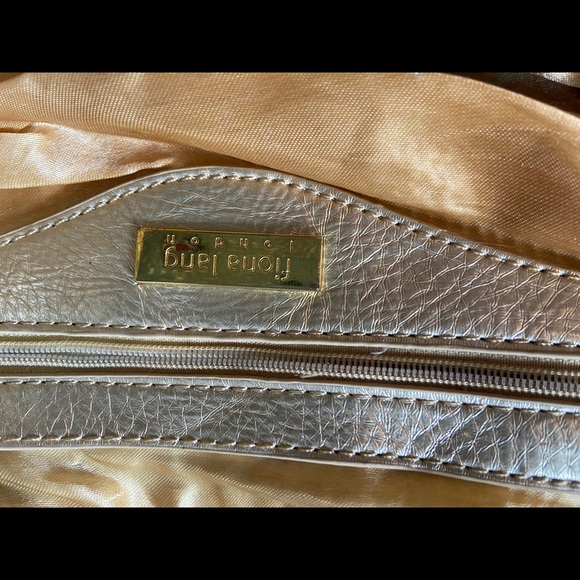 Large Fiona Lang purse - Picture 2 of 3